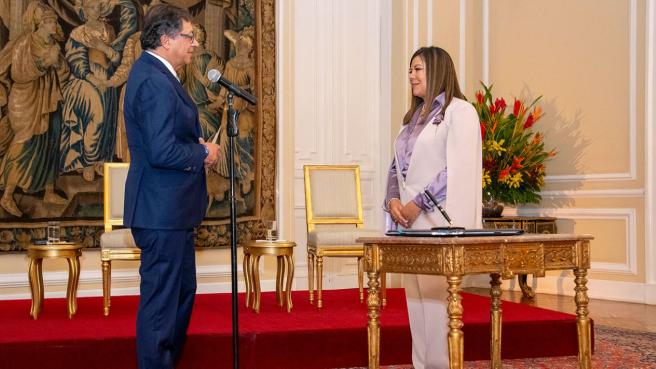 Luz Adriana Camargo se posesionó como nueva Fiscal General de la Nación.