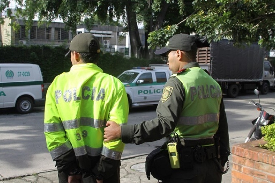 Auxiliar de la Policía asesina a un intendente y luego se suicida