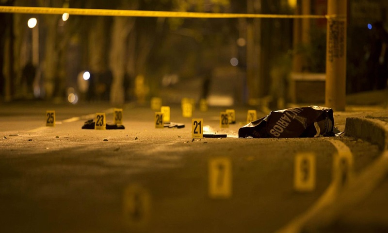 Por cadena falsa de WhatsApp, muere linchado un hombre en Bogotá