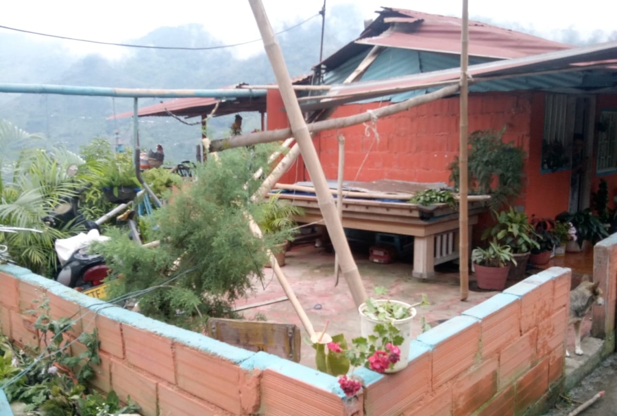 17 familias resultaron afectadas por fuerte vendaval en Villahermosa - Ecos del Combeima