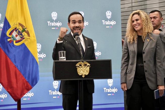 El presidente Abelardo De la Espriella y la minustra de Trabajo natalia López, lanzaron al política laboral del Goboerno