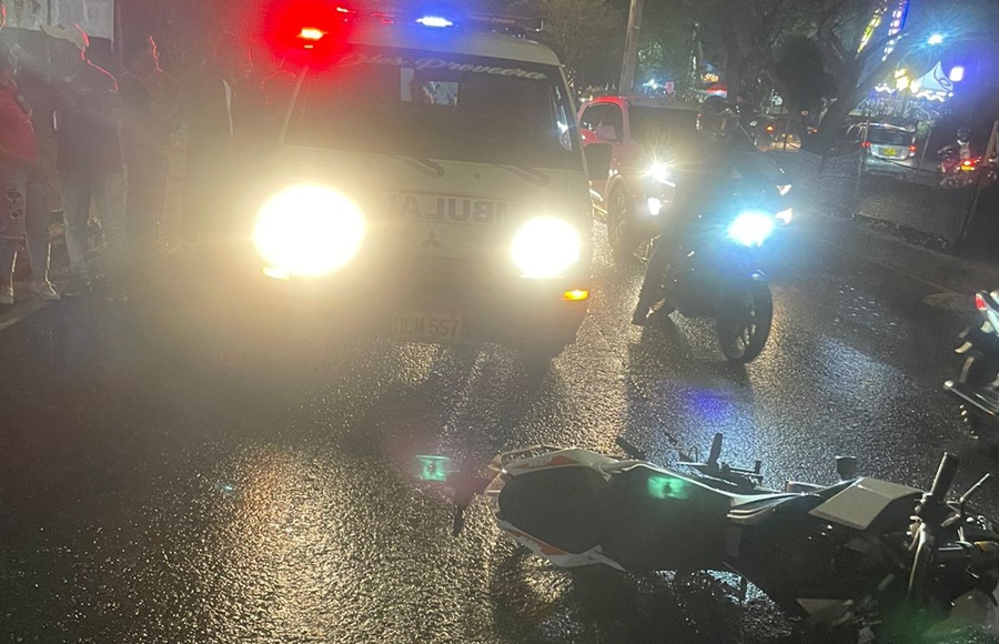 Cuatro personas lesionadas en accidente de tránsito frente a Makro de