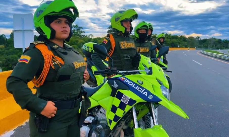 Policías