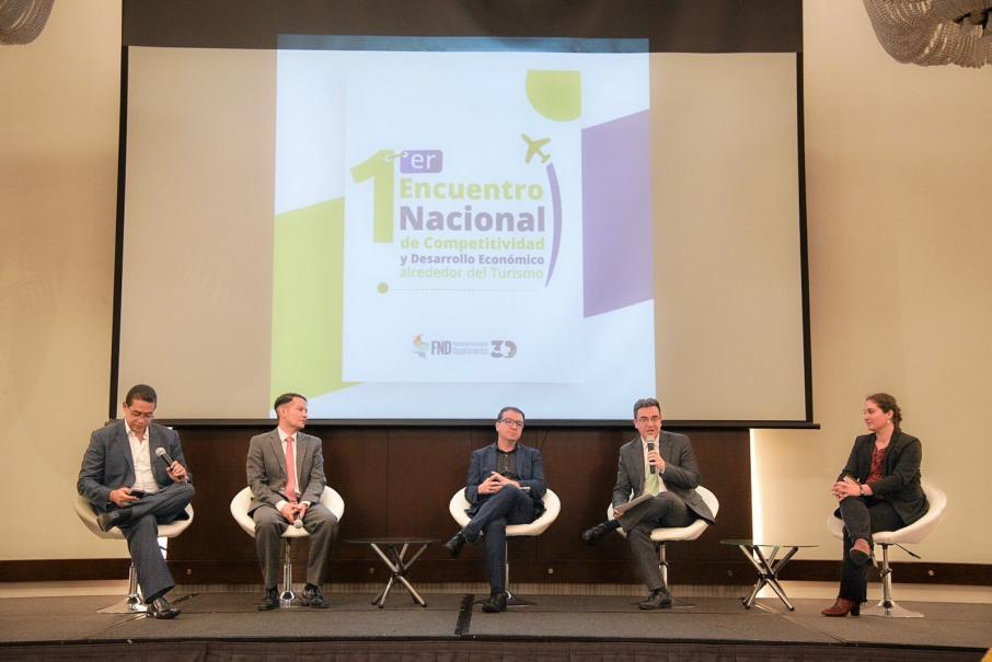 encuentro_nacional_de_competitividad_alrededor_turismo.jpg