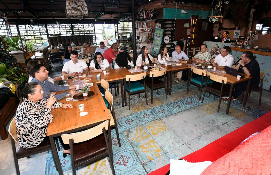 reunion_con_restaurantes_sec_salud1.jpeg