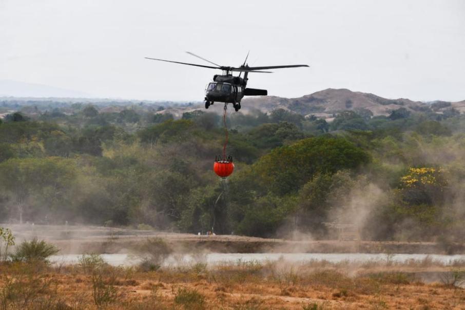 1_imagen_apoyo_incendio_bambi_bucket.jpeg