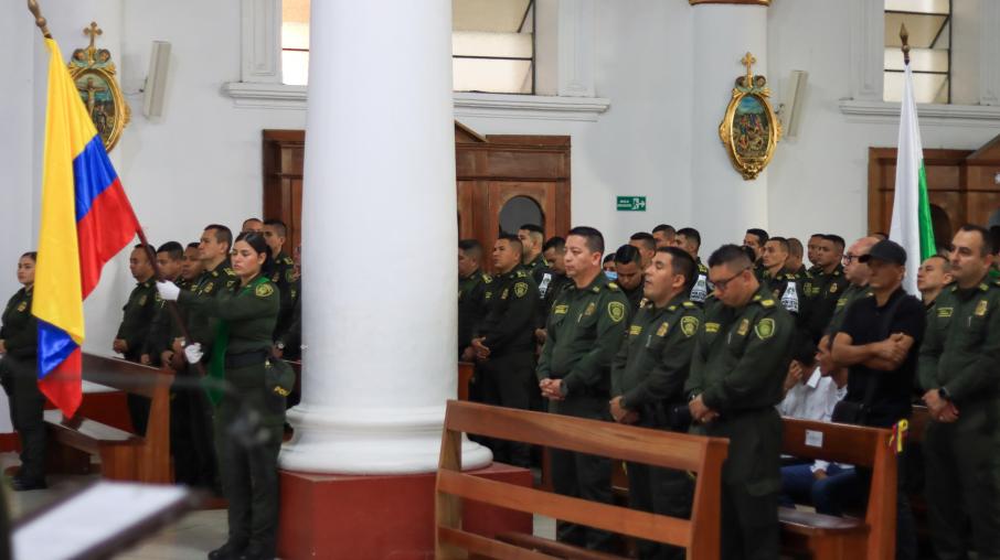 Policía
