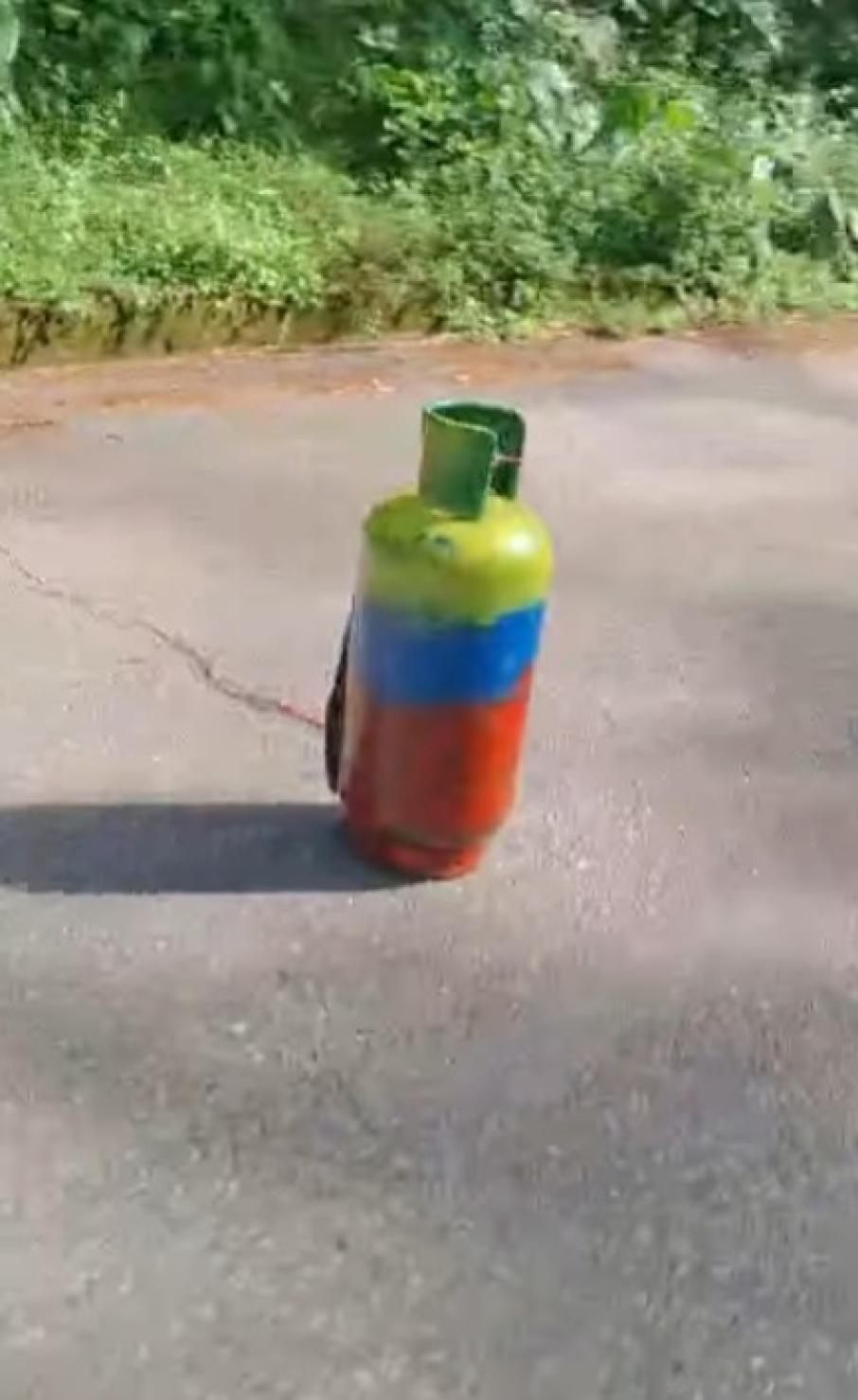 1_apoyo_cilindro_bomba_rioblanco.jpeg