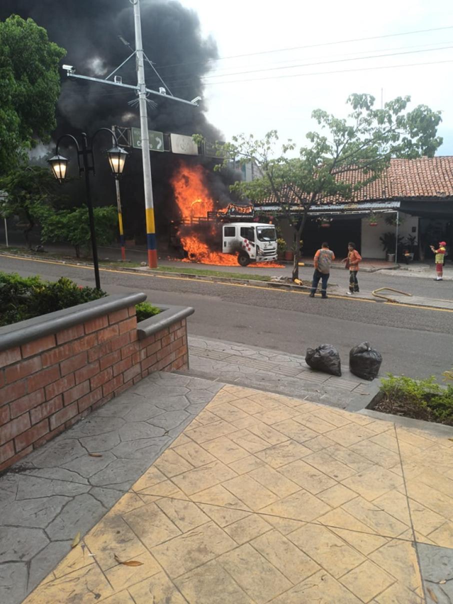 4_apoyo_incendio_camion_honda1.jpg