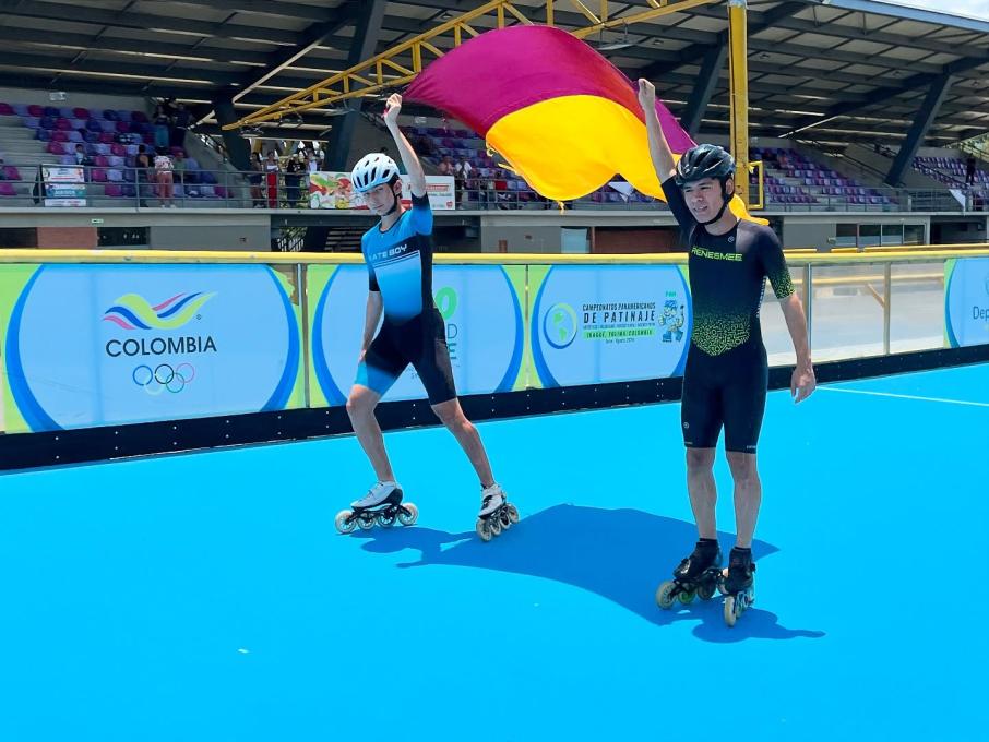 Patinadores tolimenses portan la bandera del departamento