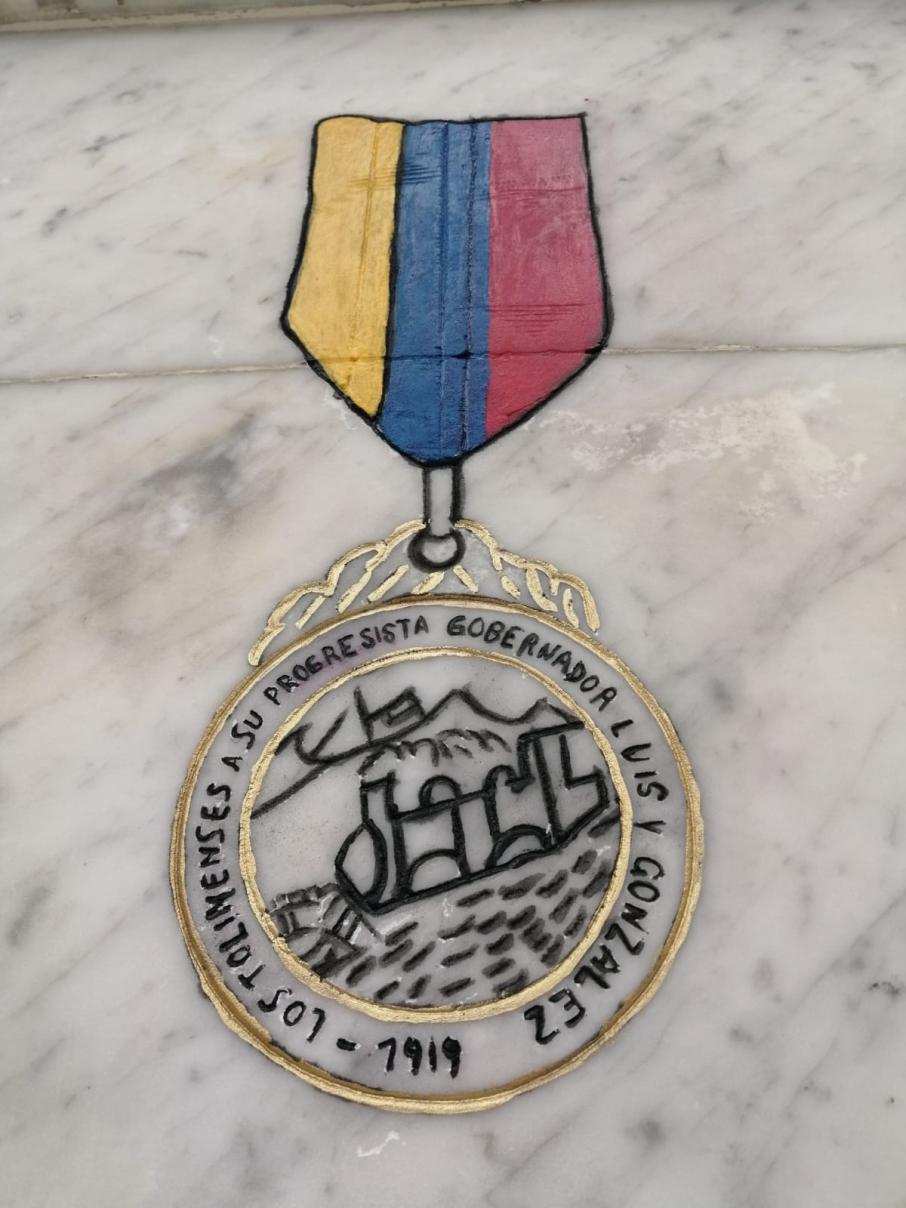 medalla luis v gonzalez