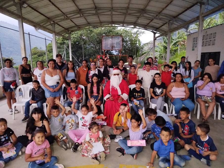 Concejal Giovanni Martínez papá noel 