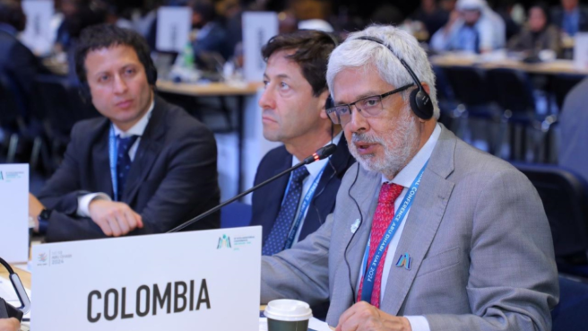 Germán Umaña, ministro de Comercio, Industria y Turismo de Colombia en la cumbre ministerial de la OMC en Abu Dabi