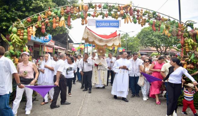 Guamo Corpus Christi 2024 religioso