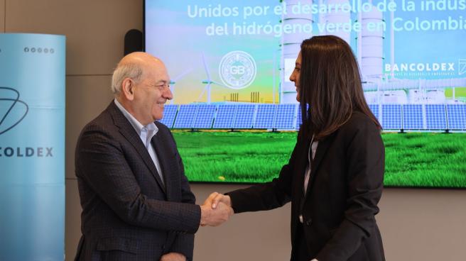 Rafael Herz, vicepresidente de Estructuración y Banca de Inversión del FDN y Maria José Naranjo, vicepresidente de Estrategia Corporativa de Bancóldex