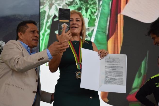 Directora de Cortolima, Olga Lucía Alfonso, recibió la orden Manuel Murillo Toro en el grado de Caballero en Chaparral