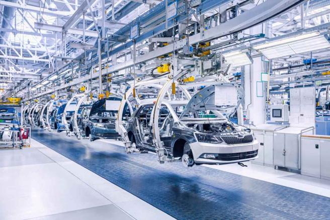 La industria automotriz la más afectada con la baja en la producción.