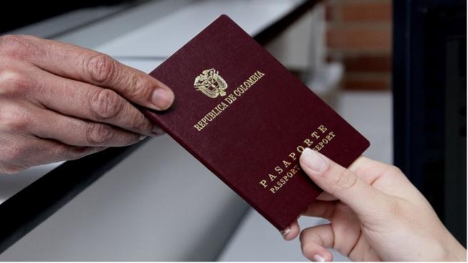 Gobierno descarta urgencia manifieta por pasaportes.