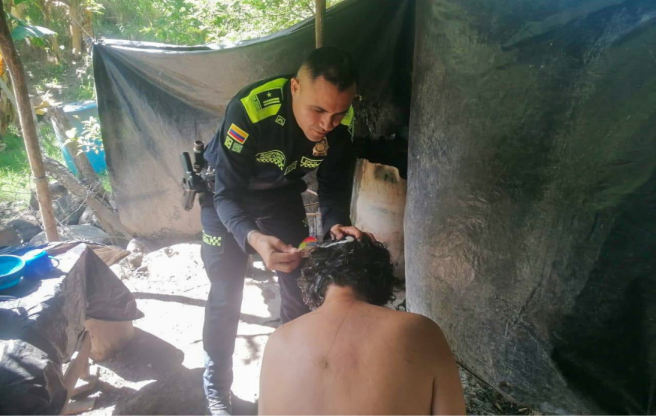 policía