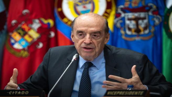 Álvaro Leyva, excanciller.