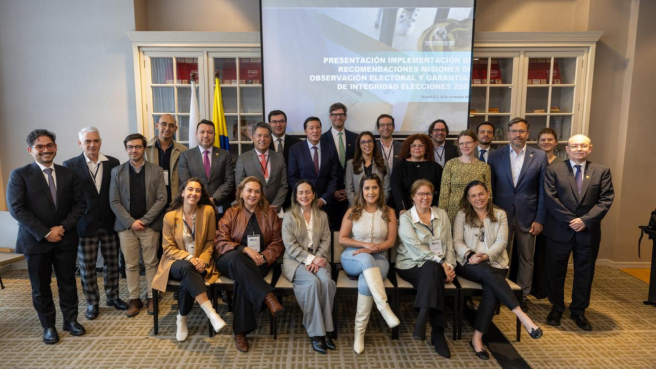 El registyrador Hernán Penagos se reunió con miembros de organizaciones de observación electoral.