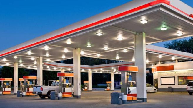 Bajo la lupa la contratación estatal para la distribución de combustibles.