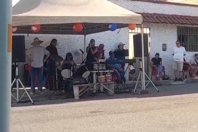 Comunidad del barrio las Ferias en Ibagué