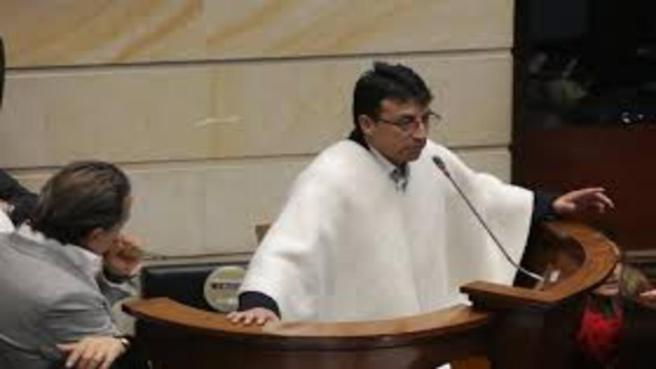 Richard Fuelantala, senador.