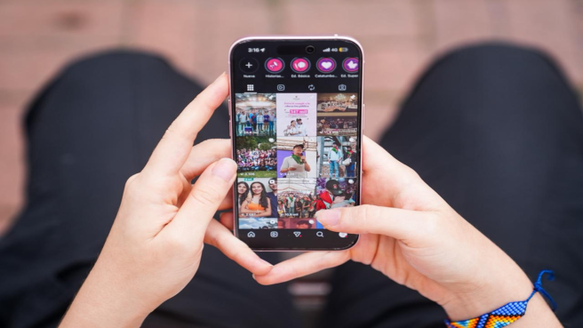 Con mayores controles al uso de diposoitivos móviles se busca brindar seguridad digital en entornos escolares.