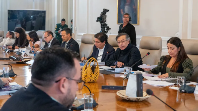 En Consejo de Ministros, el presidente Gustavo Petro, denunció posibles bombardseos desde Ecuador en la frontera con Colombia.