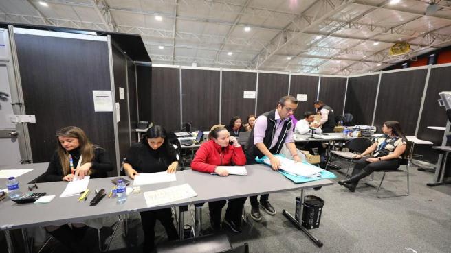 en Cundinamarca se encuentra en trámite la resolución de una reclamación, mientras que, en el departamento del Chocó, debido a un desacuerdo en el escrutinio, el caso será resuelto por la Comisión Escrutadora Nacional.