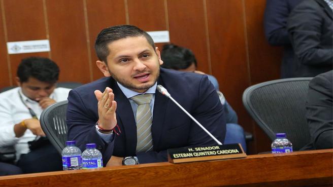Esteban Quintero, senador.