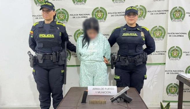 Capturada con arma
