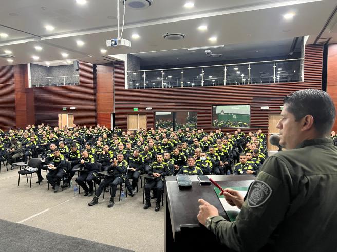 Policías