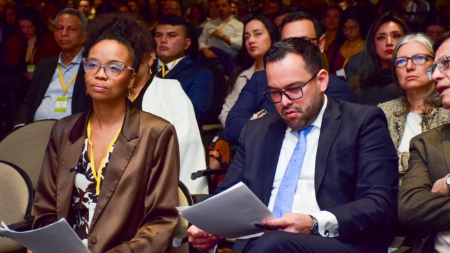 Indira Portorarrero, direcyira UMPM y Edwin Palma, ministro de Minas y Energía