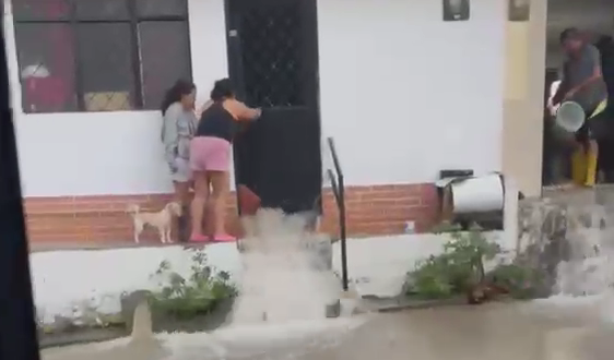 Problemática por aguas en viviendas del Barrio La Gaviota