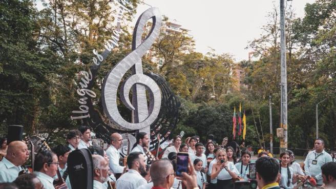 Nuevo monumento "La clave de sol"
