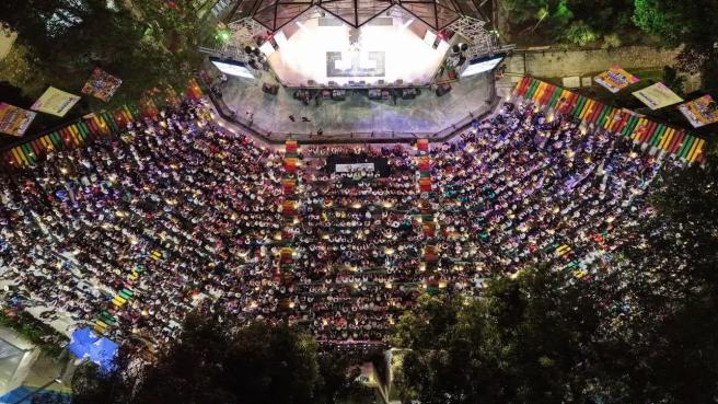 Con aforo completo, la Concha Acústica volvió a ser el epicentro de la fiesta folclórica en Ibagué