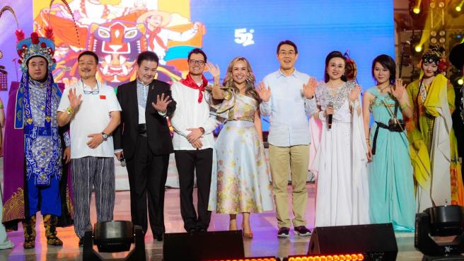 Embajador de China destaca la renovación de la Concha Acústica durante espectáculo internacional en Ibagué