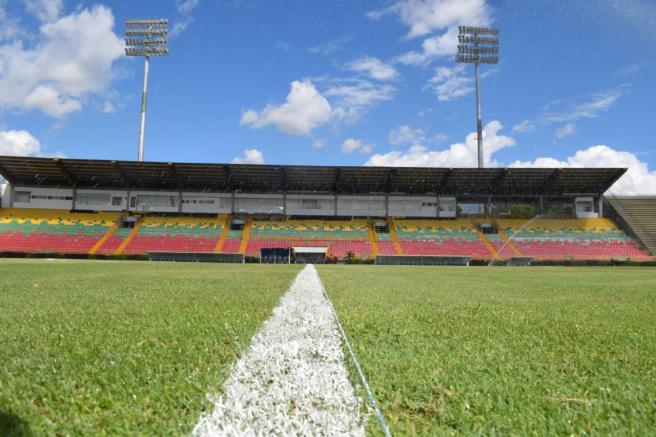 El calor pone a prueba el gramado del Murillo Toro y el IMDRI intensifica labores para conservar la cancha