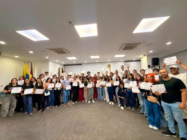 Del papel al mercado: 90 jóvenes aceleran la nueva ola de empresas en Ibagué