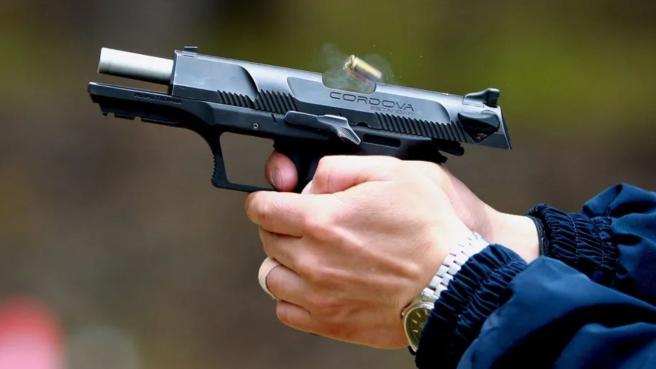 Controversia en el país por decisión de suspender la pohibición del porte de armas.