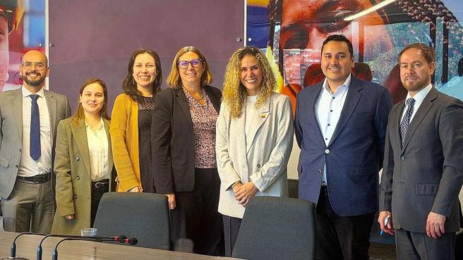 La ministra de Trabajo, Natalia López, se reunió con delgados de la OCDE para trazar políticas laborales en Colombia.
