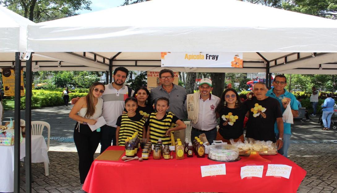 Chaparral día de las abejas 2024 mayo 21