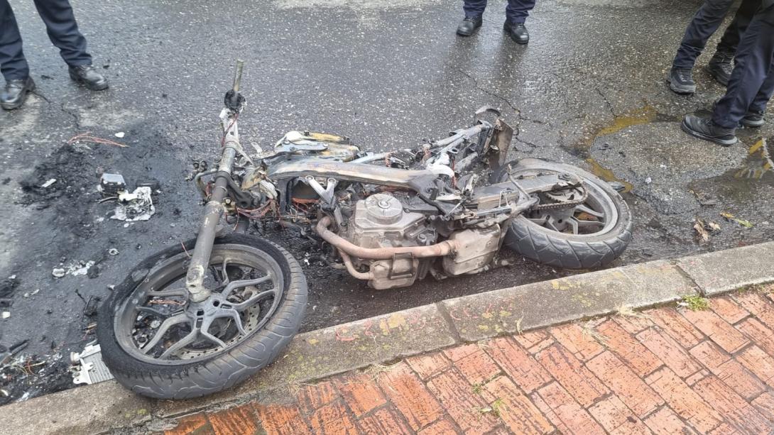 Ladrones en moto