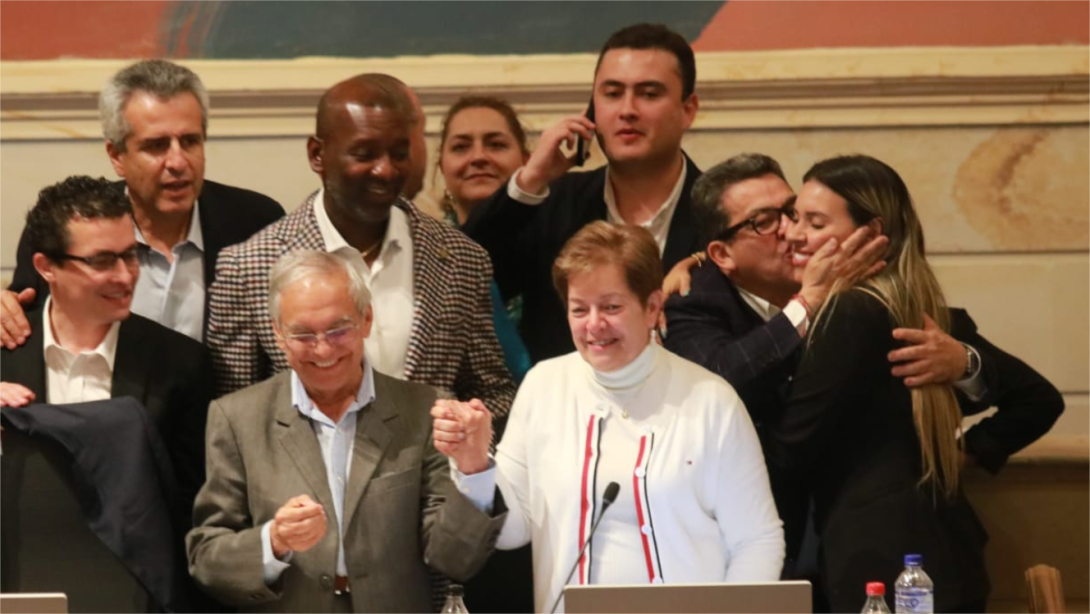 Gobierno y su bancada celebran aprobación de la reforma pensional