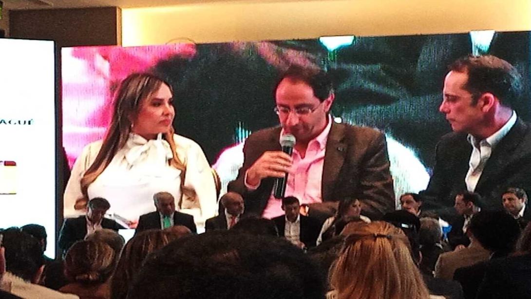 Johana Aranda, alcaldesa de Ibagué y José Manuel Restrepo exministro de Hacienda