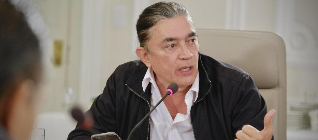 Gustavo Bolívar renunciaría al DPS para ser candidato de la izquierda.