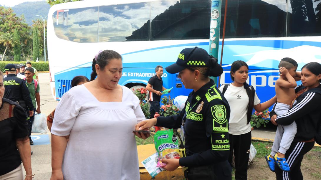 policía