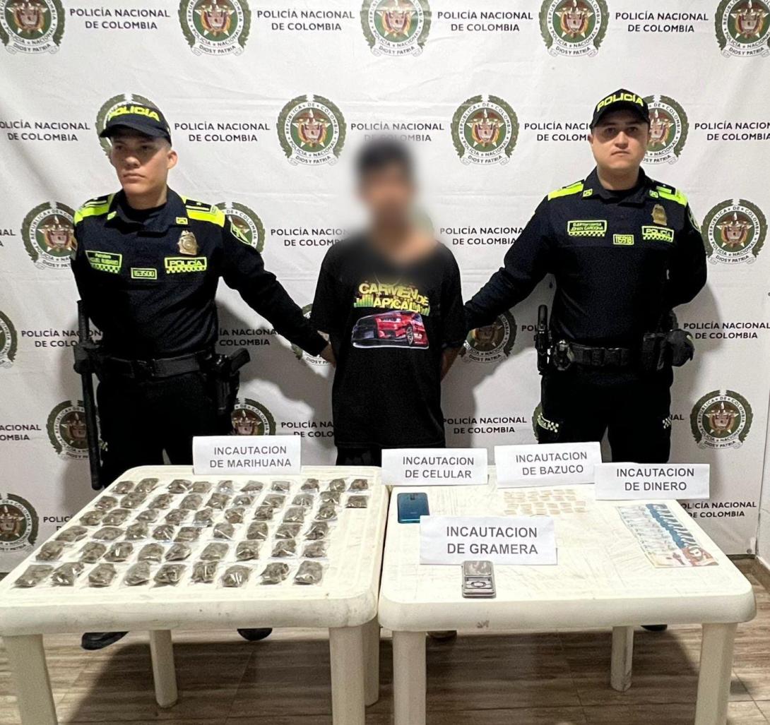policía